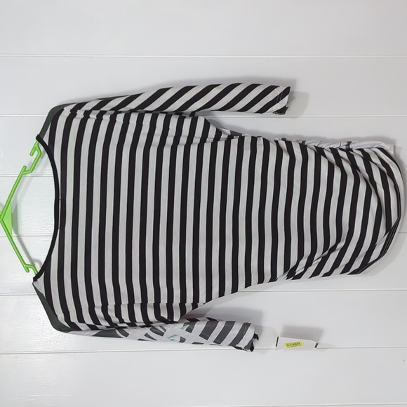 ❤️5/$25 🌟NWT Moa Moa Girls top - Picture 5 of 5